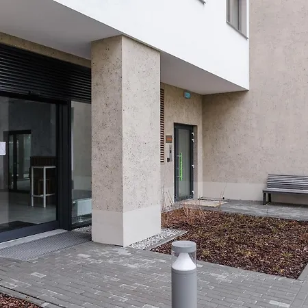 Modern Near The Chopin Airport Апартаменты